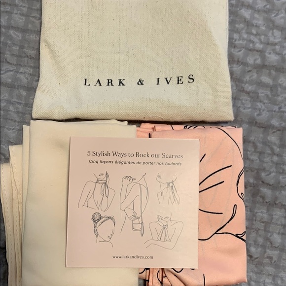 Cream Hair Accessory by - Picture 1 of 4